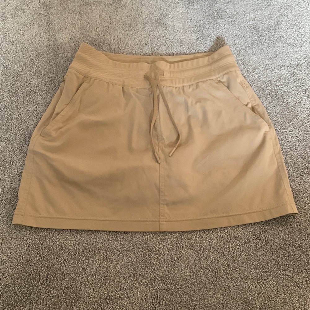 North Face Aphrodite Skort- khaki